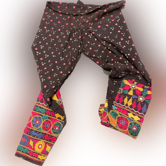 Embroidered South American art deco pants with drawstring. One of a kind! - Picture 2 of 3